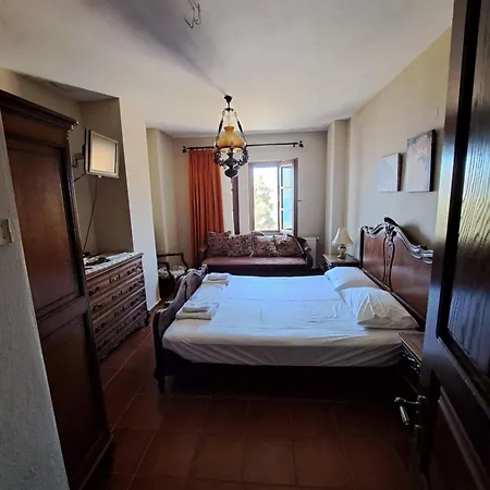 Smaragdi Luxury *
