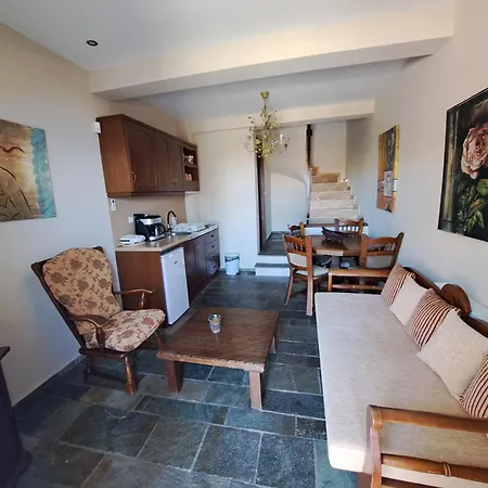 Smaragdi Luxury Skala Sotiros